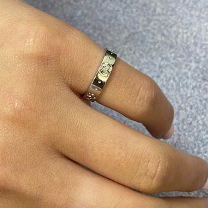 Gucci 18K White Gold Icon GG Thin Band Ring Size 4.5